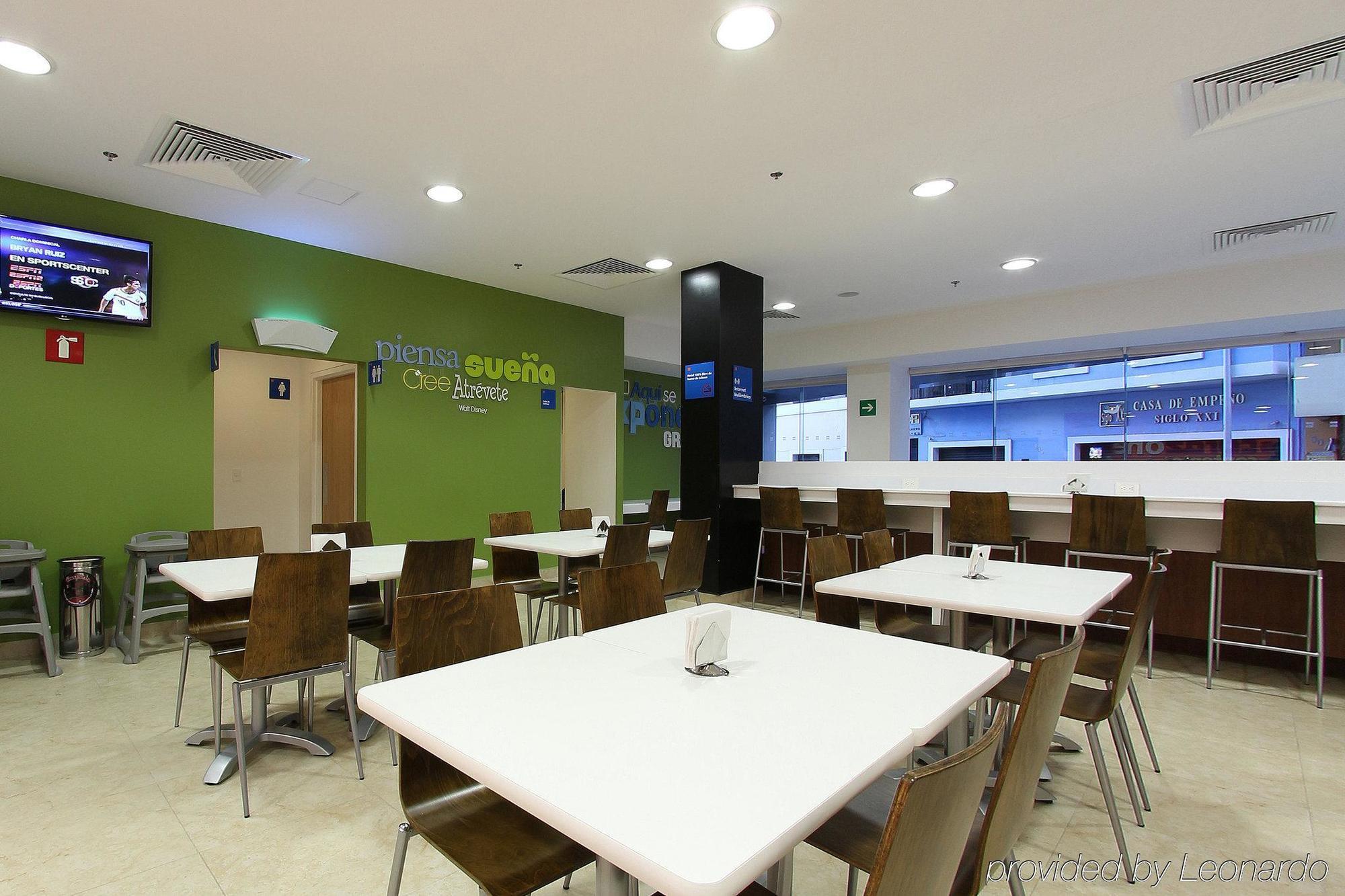 One Villahermosa Centro מסעדה תמונה