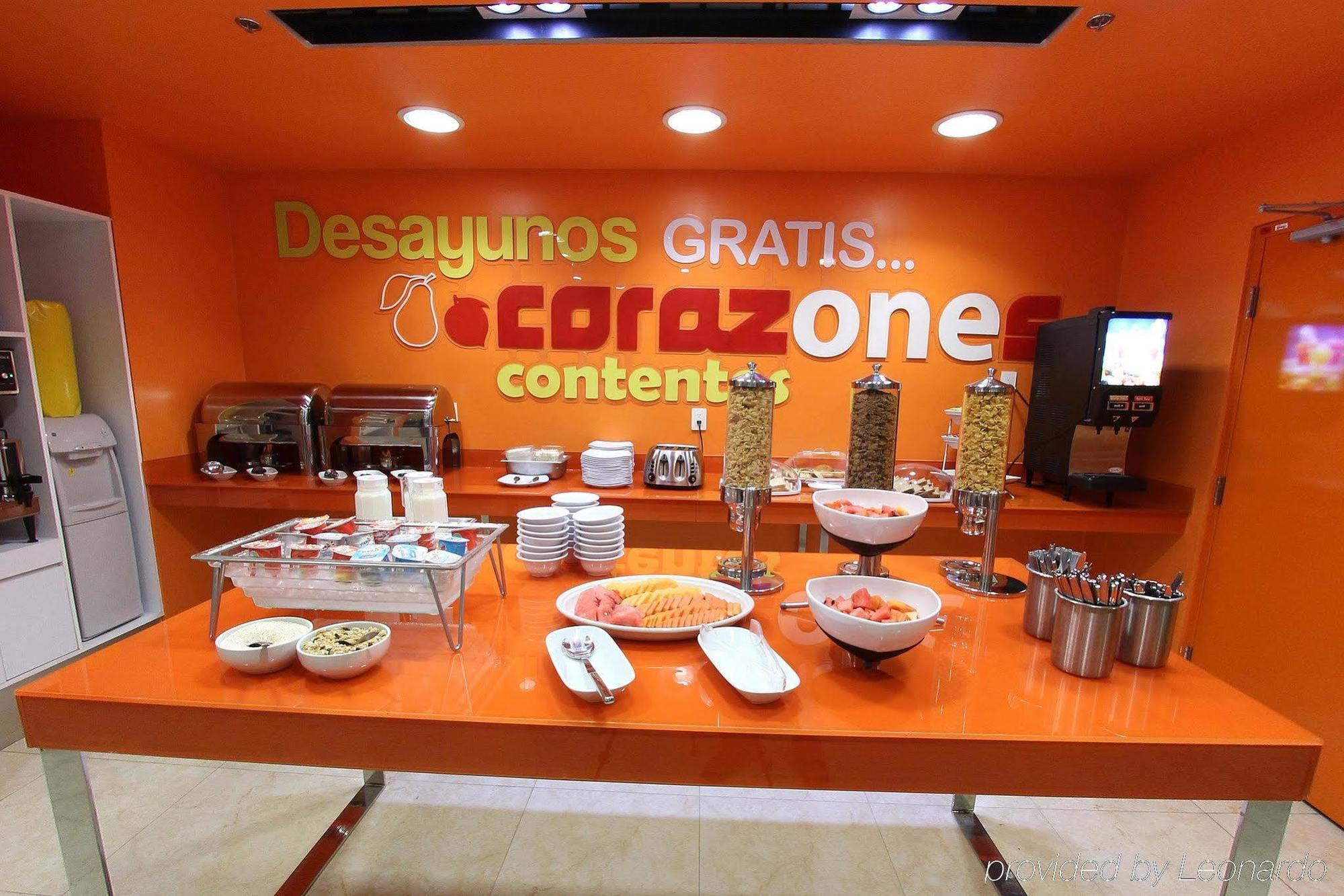 One Villahermosa Centro מסעדה תמונה